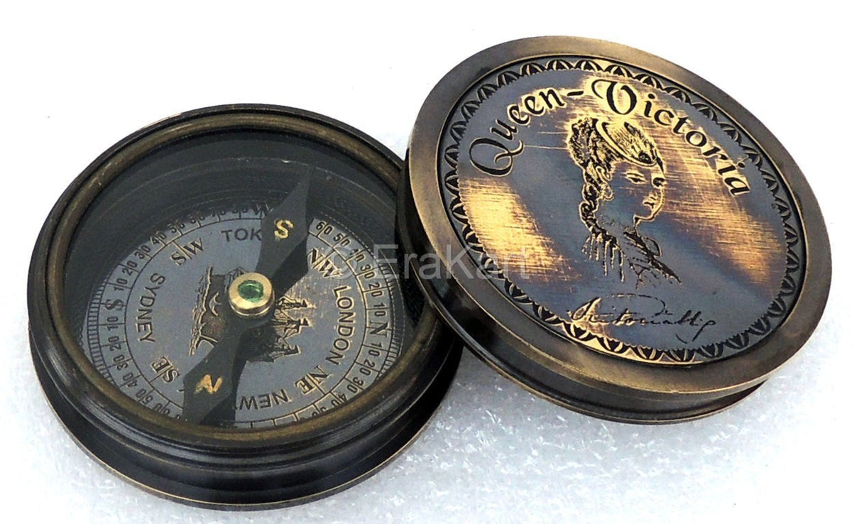 Brass Queen Victoria Compass - view 3